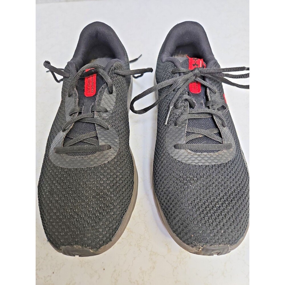 UNDER ARMOUR Charged Pursuit Atheletic Shoes for men size 10.5 Black VGC